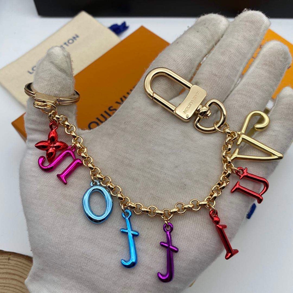 ブランドキーホルダー側面デザイン